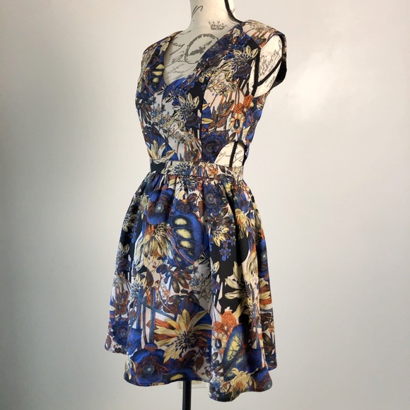 Jealous Tomato Floral Print Cut Out Dress- S - Picture 4 of 8